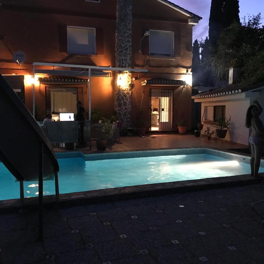 Villa Huetor , Piscina Y Barbacoa Privada Уэтор-Вега Экстерьер фото